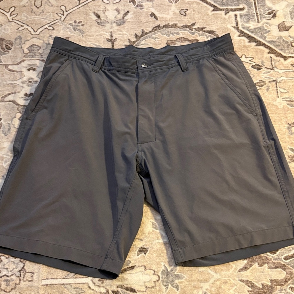 Footjoy golf Men's Gray Shorts size 34